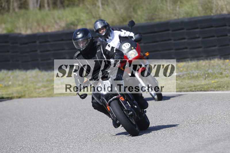 /01 02.04.2026 MAZ ADR/Gruppe gelb Gruppe gruen/unklar